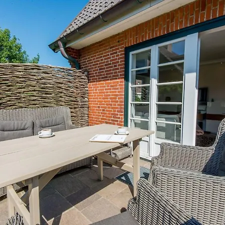 Haus Suederwung 24_ Hausteil A بيت للعطل *