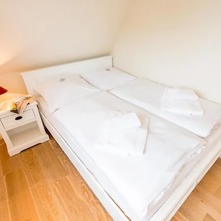 Haus Suederwung 24_ Hausteil A بيت للعطل *